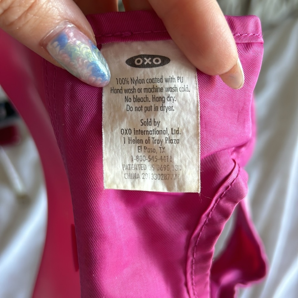 Machine Washable Pink OXO Toddler Bib - Picture 3 of 3